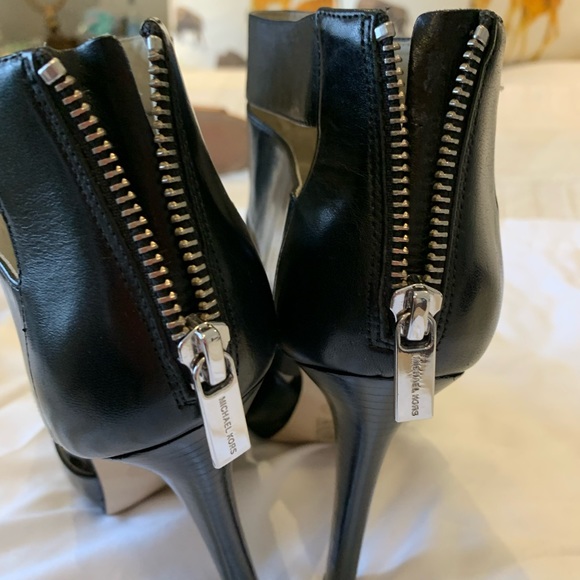 Michael Kors black heels - Picture 3 of 4